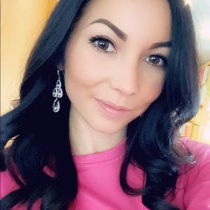 Meet your Posher, Alexandra